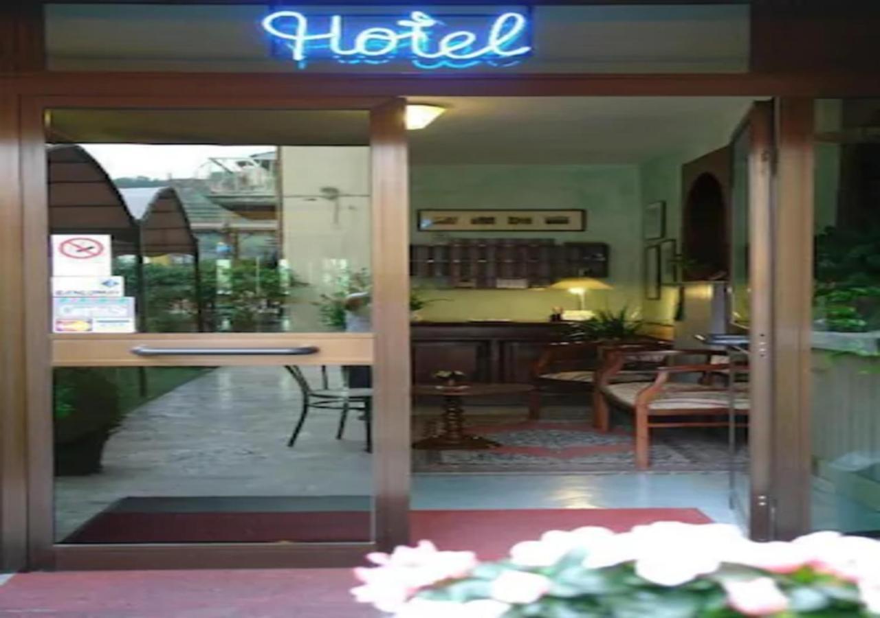 Hotel La Nuova Pergoletta Orvieto Extérieur photo
