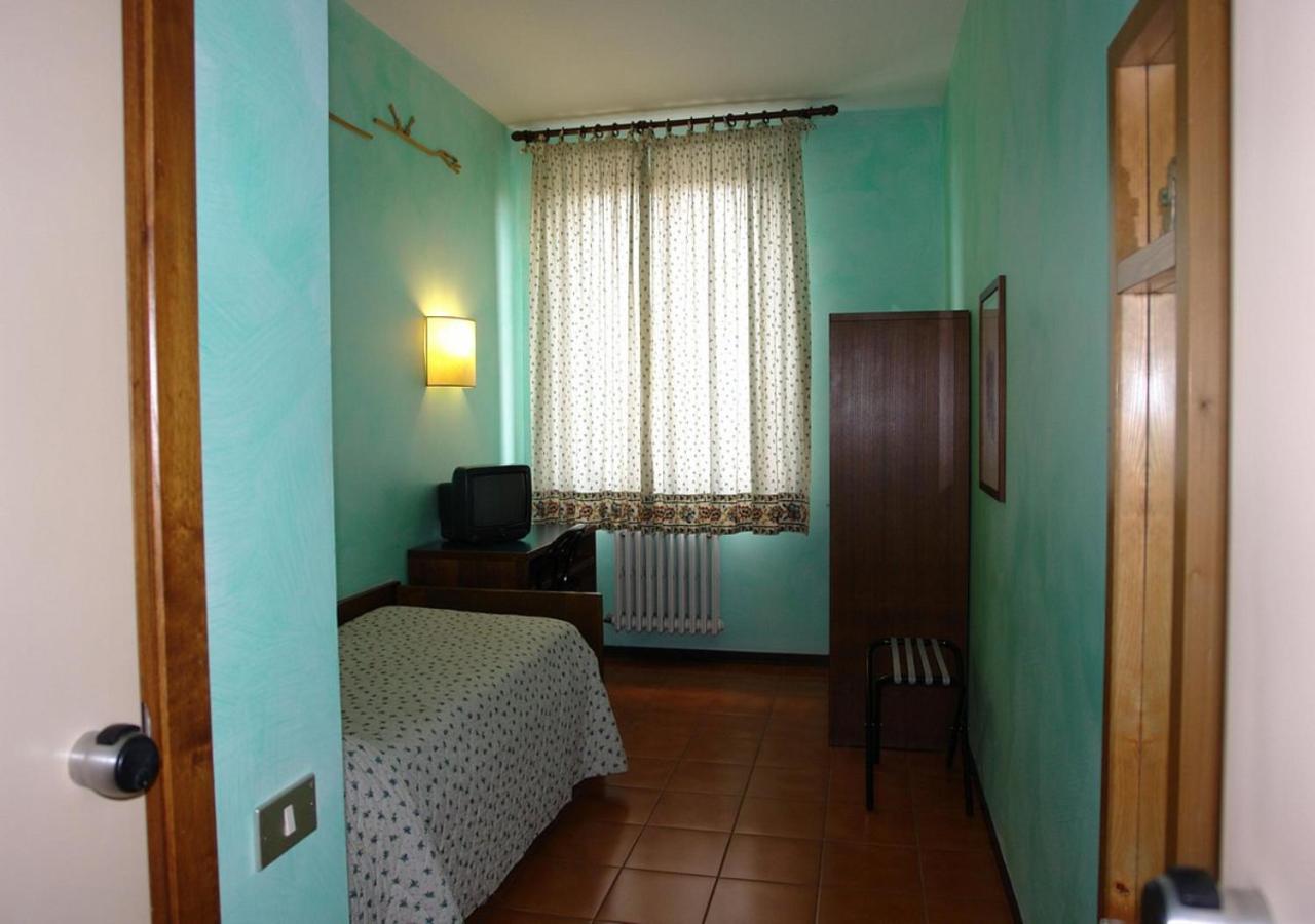 Hotel La Nuova Pergoletta Orvieto Extérieur photo